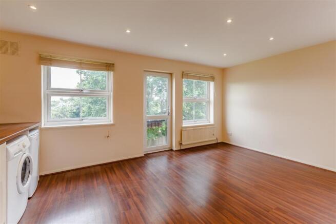 8426343-Interior06.jpg