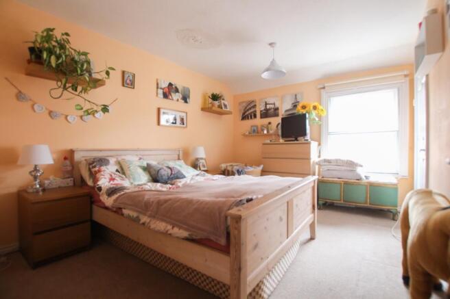 bedroom.JPG