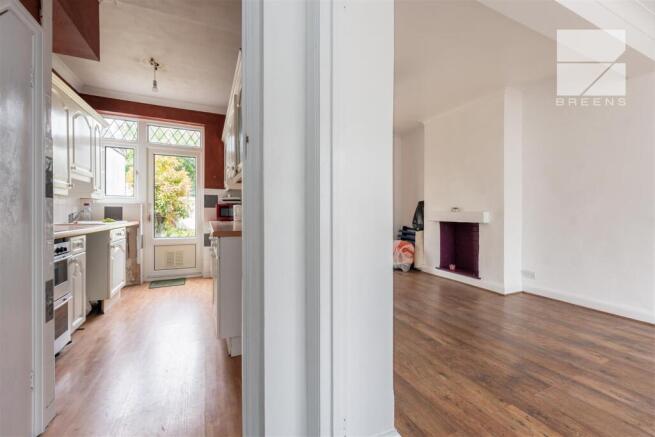 17 Greystone Gardens_0002.jpg