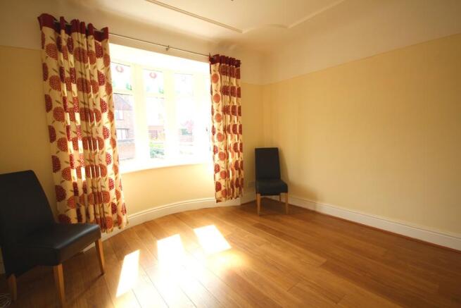FRONT ROOM