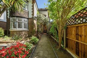 49, Carbery Avenue, London W3 9AD
