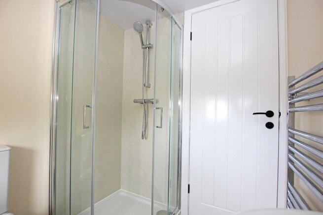 2 bed Terraced to rent Image 11