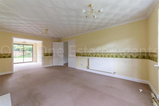 14 Gifford Close-14.jpg