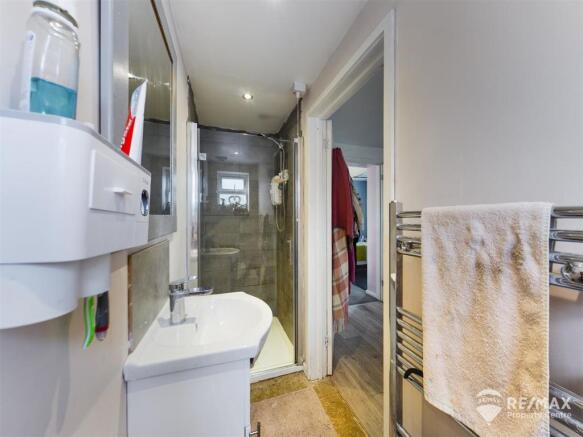 en suite (1).jpg