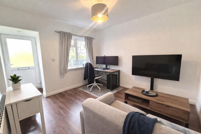 Living/Dining are...