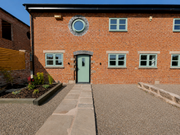 2, Thornton Green Lane, Thornton Le Moors, Chester CH2 4JQ