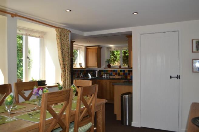 Kitchen/Dining area
