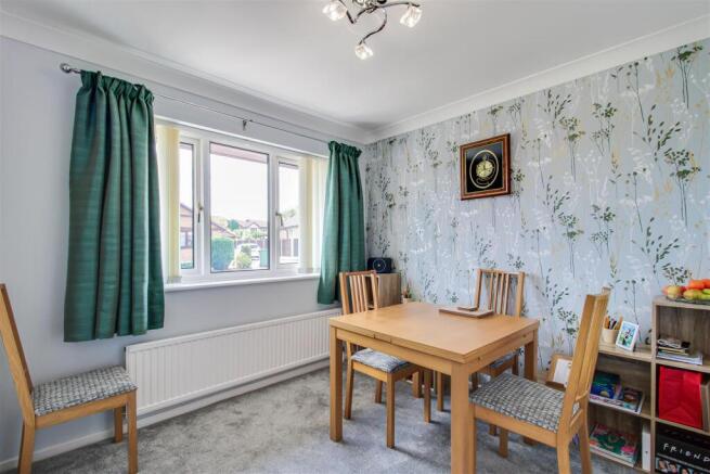 3 bed Detached Bungalow for sale Image 4