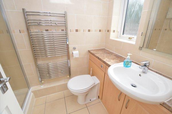en-suite shower room