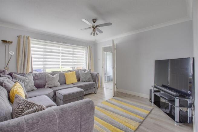 9 Faulkner Way, HP13 5UA-9.jpg