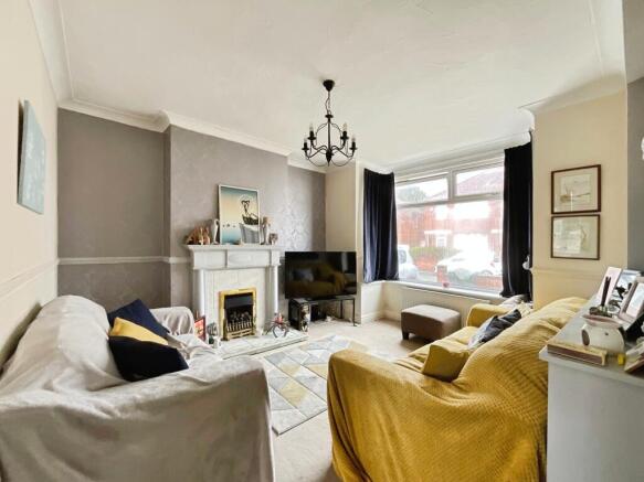 3 bed Semi-Detached for sale Image 2