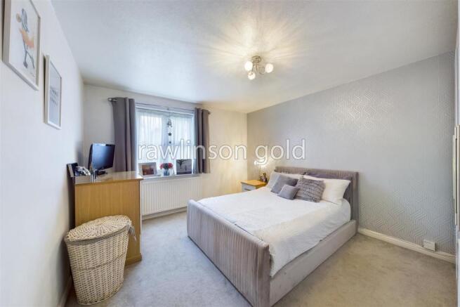 Bedroom picture 1