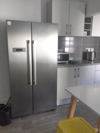 3 bed Terraced to rent Image 6
