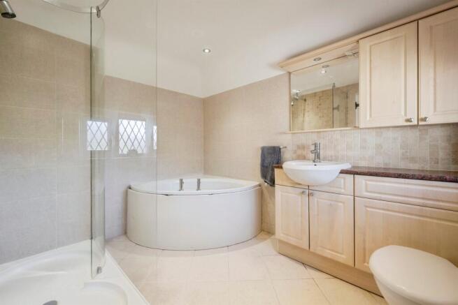 2 bed Detached for sale Image 8