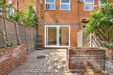 Manor Vale, Brentford