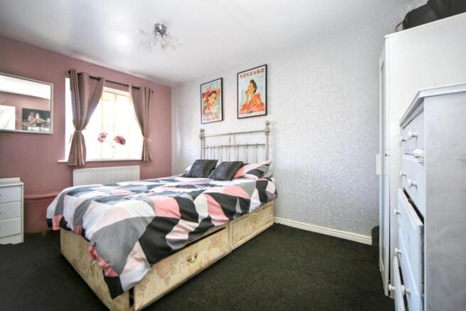 4 bed Semi-Detached for sale Image 10
