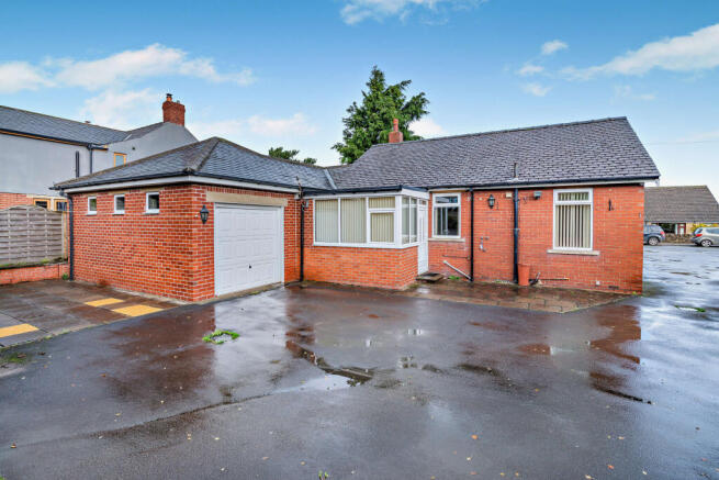 3 bed Detached Bungalow for sale Image 10