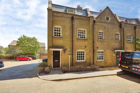 Old Station Place, Chatteris