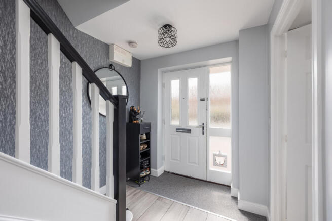 4 bed Detached for sale Image 8
