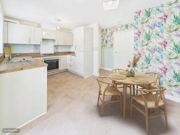5 bed Semi-Detached for sale Image 8