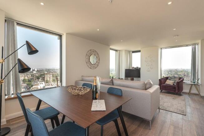 Dining and Lounge