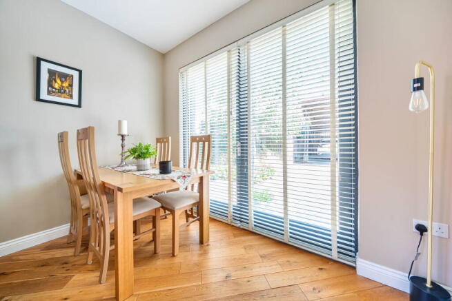 4 bed Detached for sale Image 5