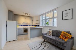 Flat 3, 45, Streatham Hill, London SW2 4TS