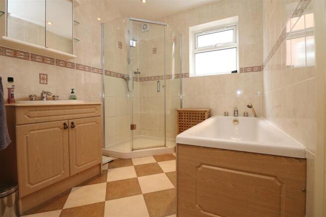 Bath / Shower Room