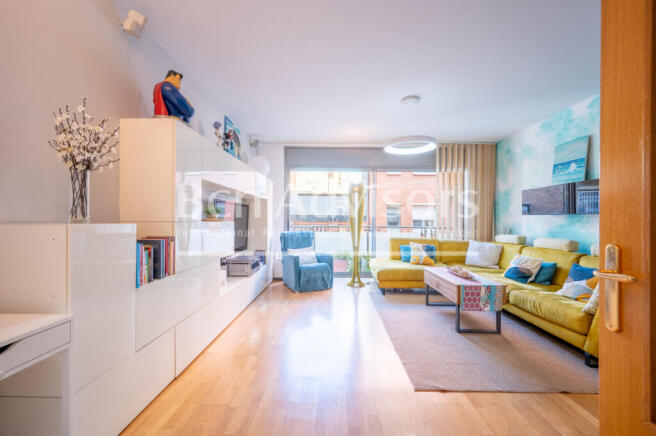 Fantastica-y-luminosa-casa-adosada-con-ascensor...