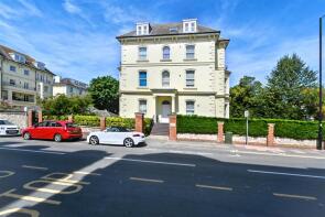 Flat 12a, 15 The Garden Court, Devonshire Place, Eastbourne BN21 4BZ