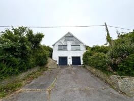 Shalom, C3184 Penally Village Road, Penally, Tenby SA70 7QE