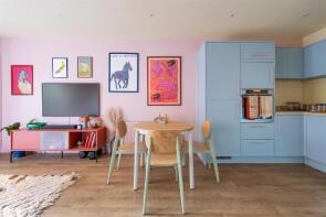 1, 608 Brennan House, High Road Leyton, London E10 6RN
