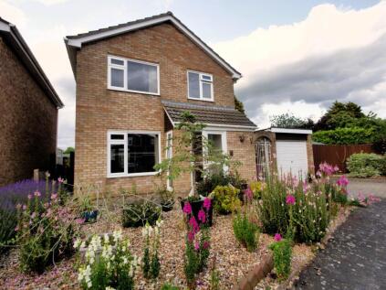 Homefield, Capel St. Mary, IP9 2XE