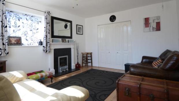 Lounge 2