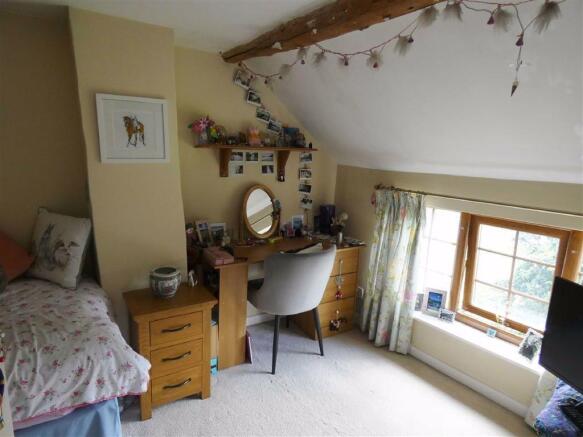 BEDROOM 2