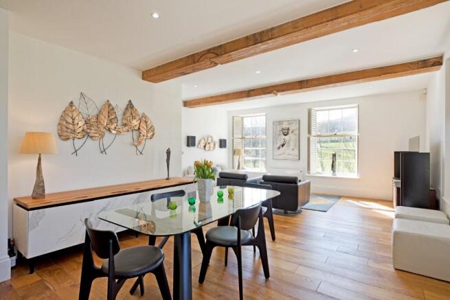 2 bed Apartment for sale Image 10