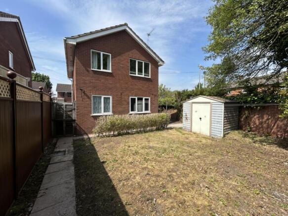 Chatsworth Close, Willenhall, West Midlands, WV12 photo 4