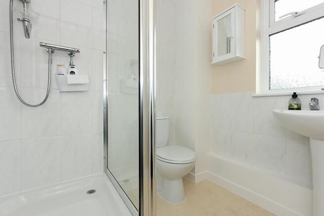 Col-Bathroom.jpg