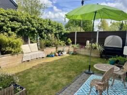 4, Wheatsheaf Cottage, Laindon Common Road, Billericay CM12 9TD