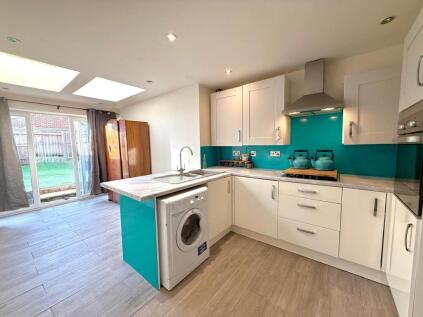 Bishopdale Close, Nine Elms, Swindon