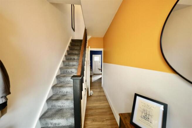 3 bed Terraced for sale Image 9