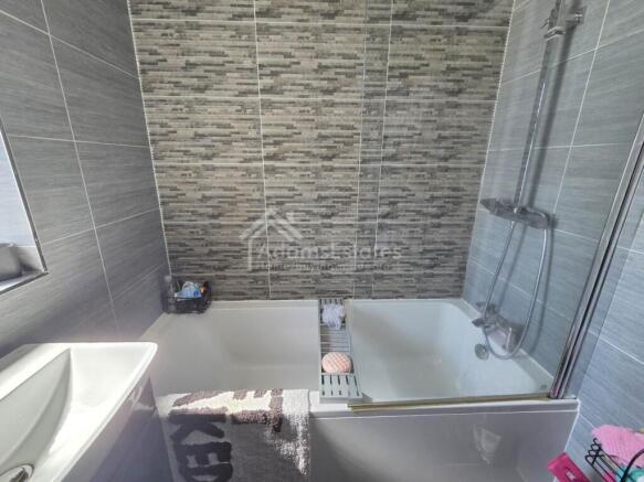 3 bed Semi-Detached for sale Image 10