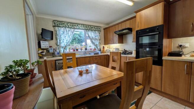 Kitchen/Breakfast