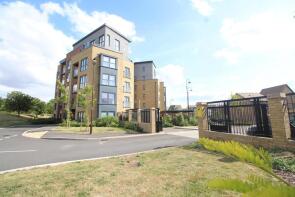 Flat 11, 18 Dreyer House, Cyber Avenue, Oakgrove, Milton Keynes MK10 9TZ