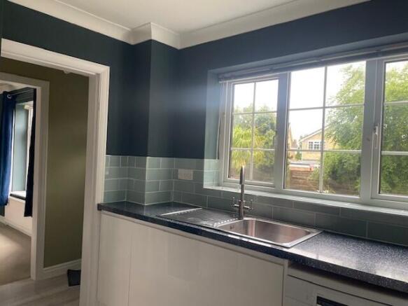 4 bed Detached to rent Image 6