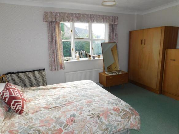 Bedroom 1b