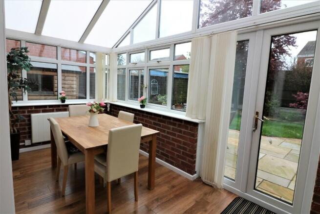 Conservatory/Dining 