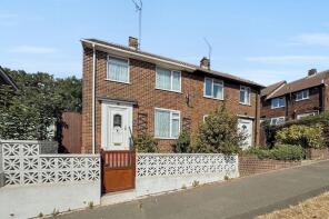 18, Wood Street, Brompton, Gillingham ME7 5RX