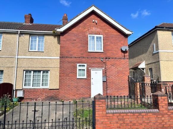 4-bed semi-detached on Lancaster Street, Thurnscoe, Rotherham, £130,000