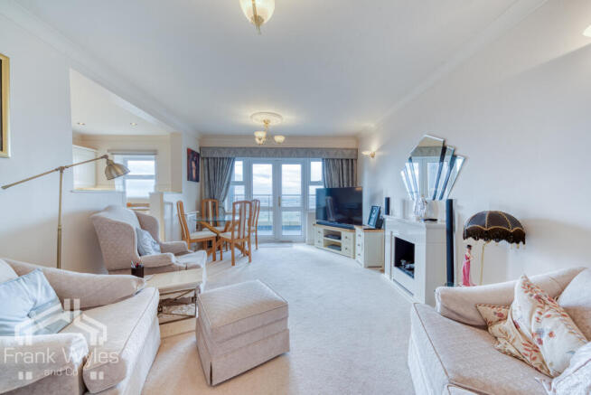 Flat 16, Spinnakers, 87 South Promenade, Lytham St. Annes, Lancashire photo 4